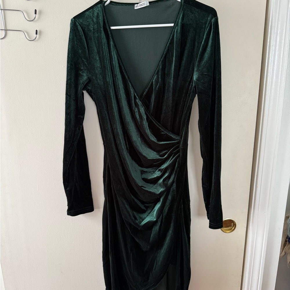 Elegant Dark Green Velvet Long Sleeve Dress